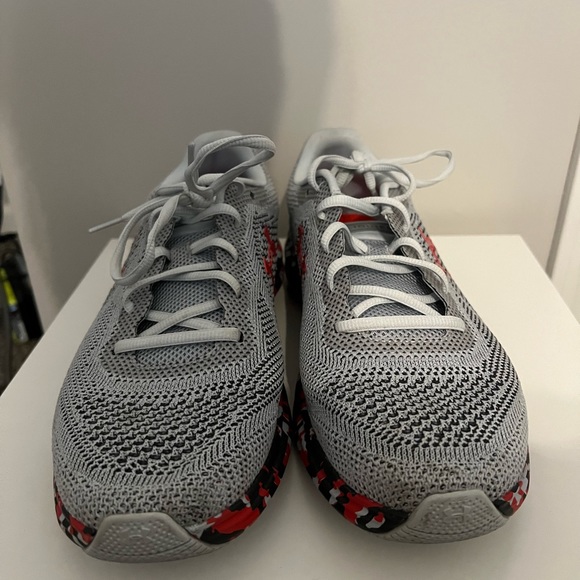 Mens Under Armour Liquify Size 10 Running Shoes - Picture 2 of 4